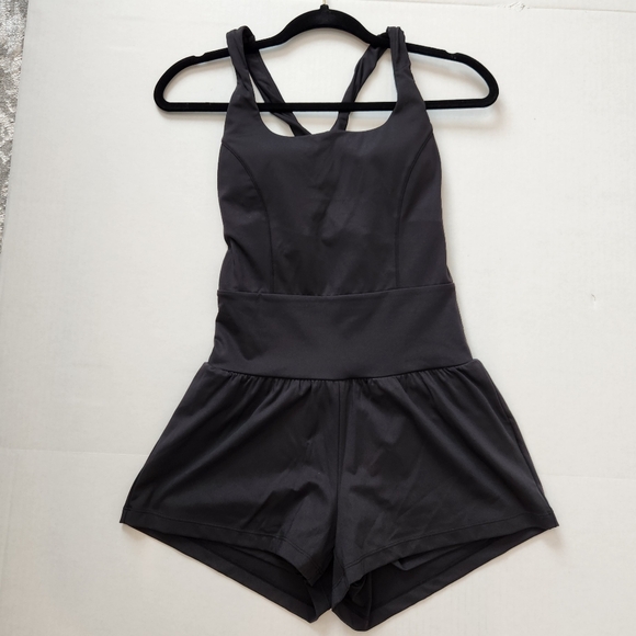 HALARA Pants - NWT Halara Yoga Romper